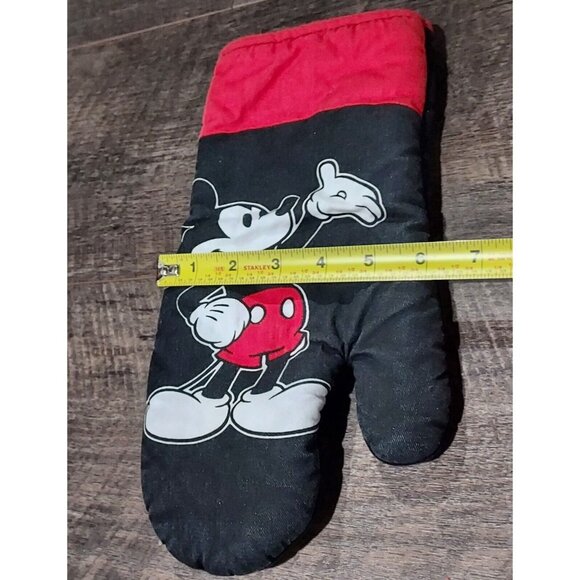 Oven Mitt Black & Red cotton fabric with Disney's classic Mickey Mouse - Picture 4 of 8